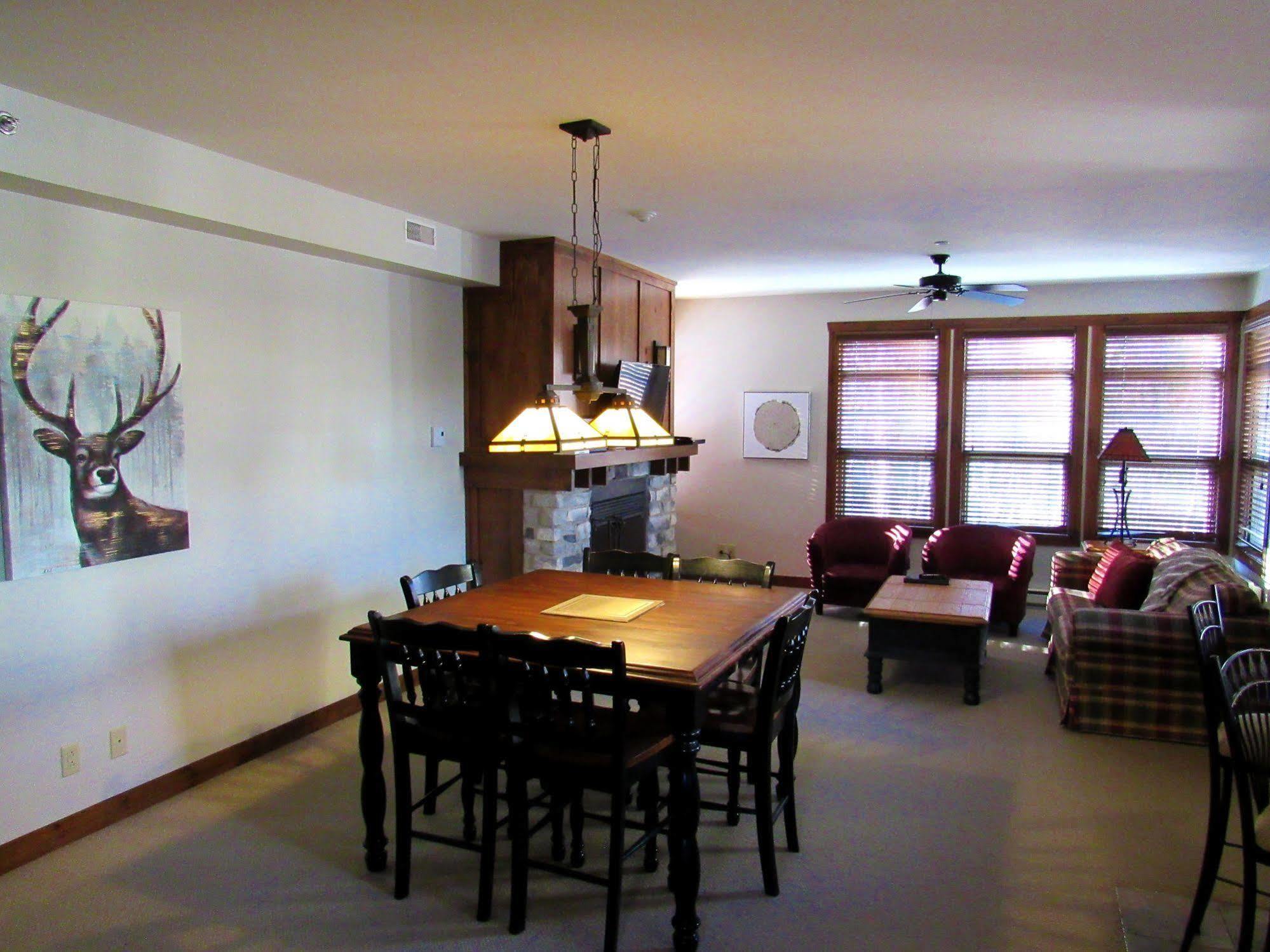 몽트랑블랑 Tremblant Les Eaux - Location Adp 아파트 외부 사진
