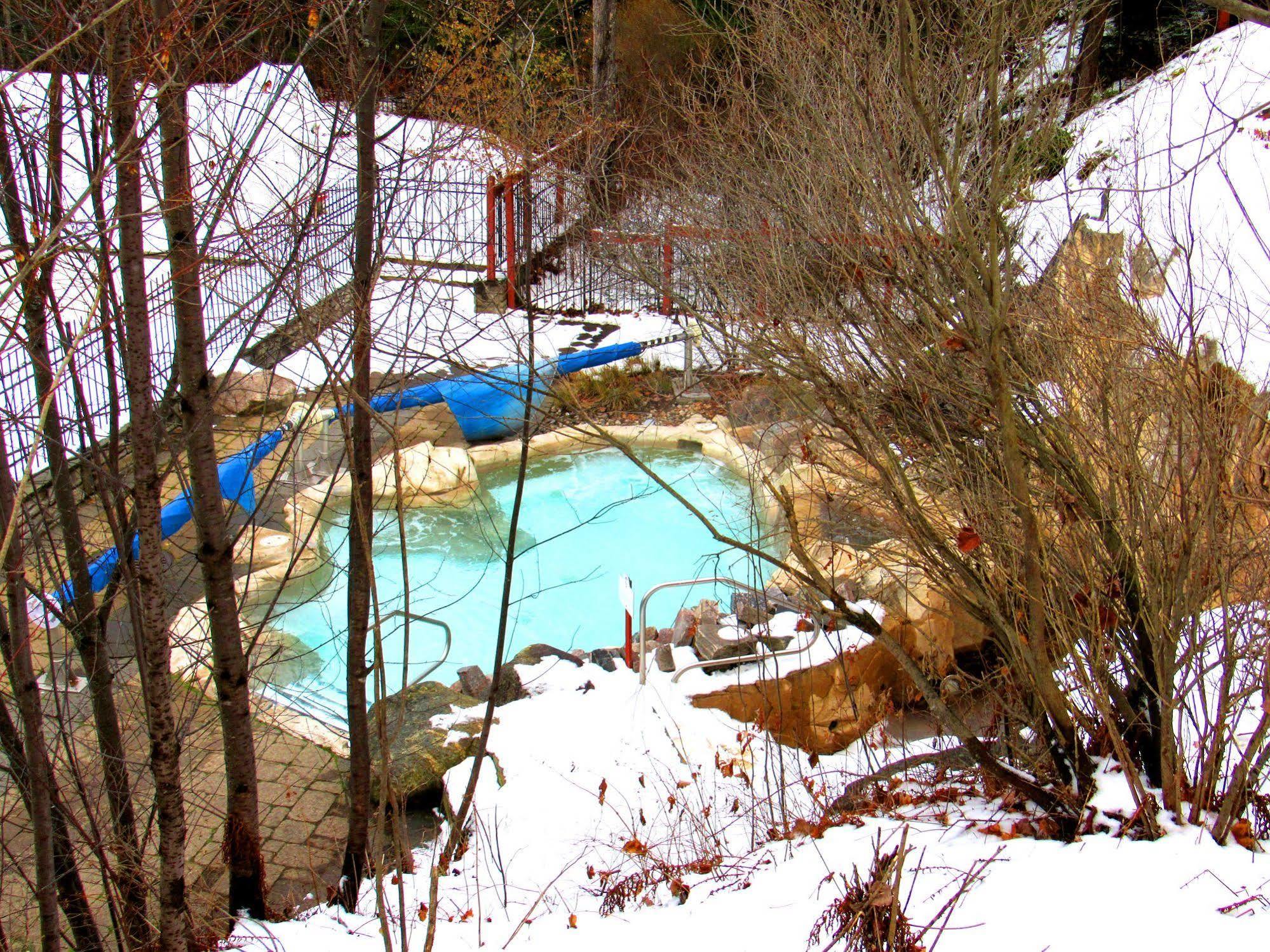 몽트랑블랑 Tremblant Les Eaux - Location Adp 아파트 외부 사진