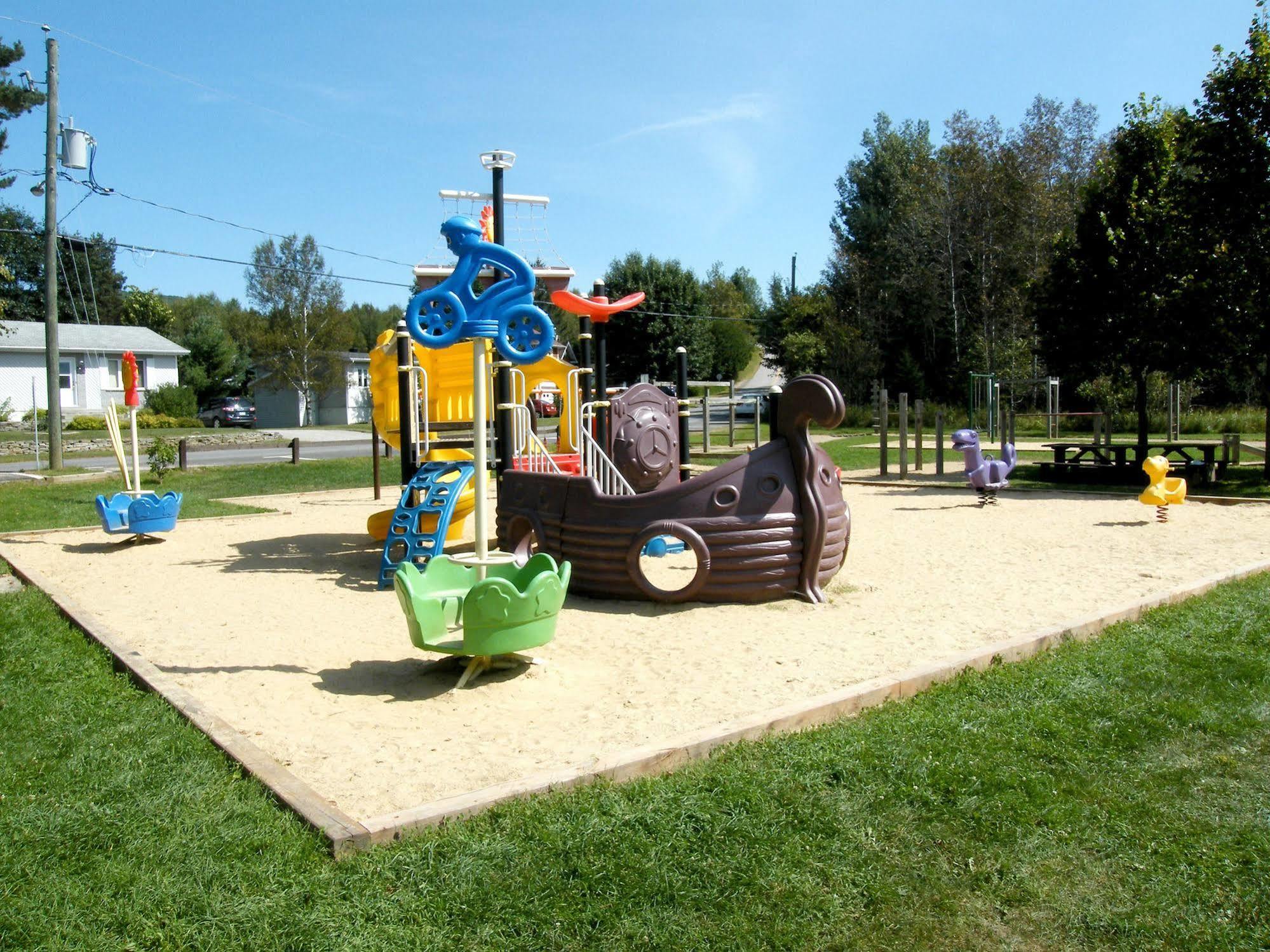 몽트랑블랑 Tremblant Les Eaux - Location Adp 아파트 외부 사진